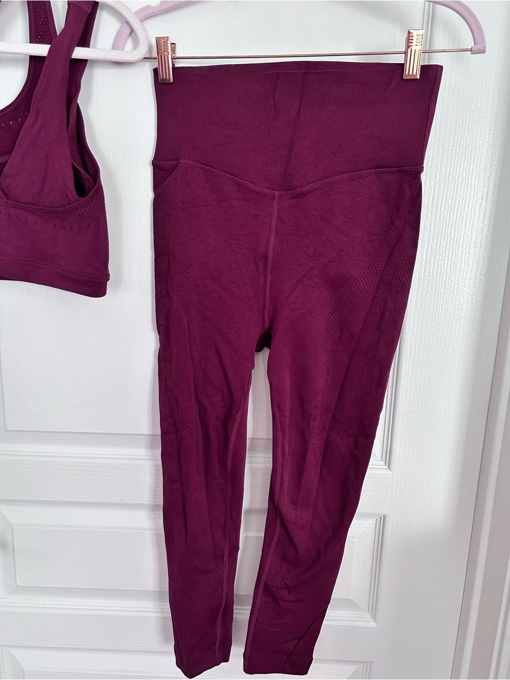 Fabletics Khloe Kardashian Seamless Sports Bra & Legging Set - burgandy - Picture 4 of 5